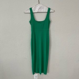 NWT Hello Molly green midi dress
